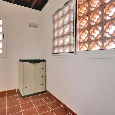 Philippa Nyaraló Caleta De Fuste